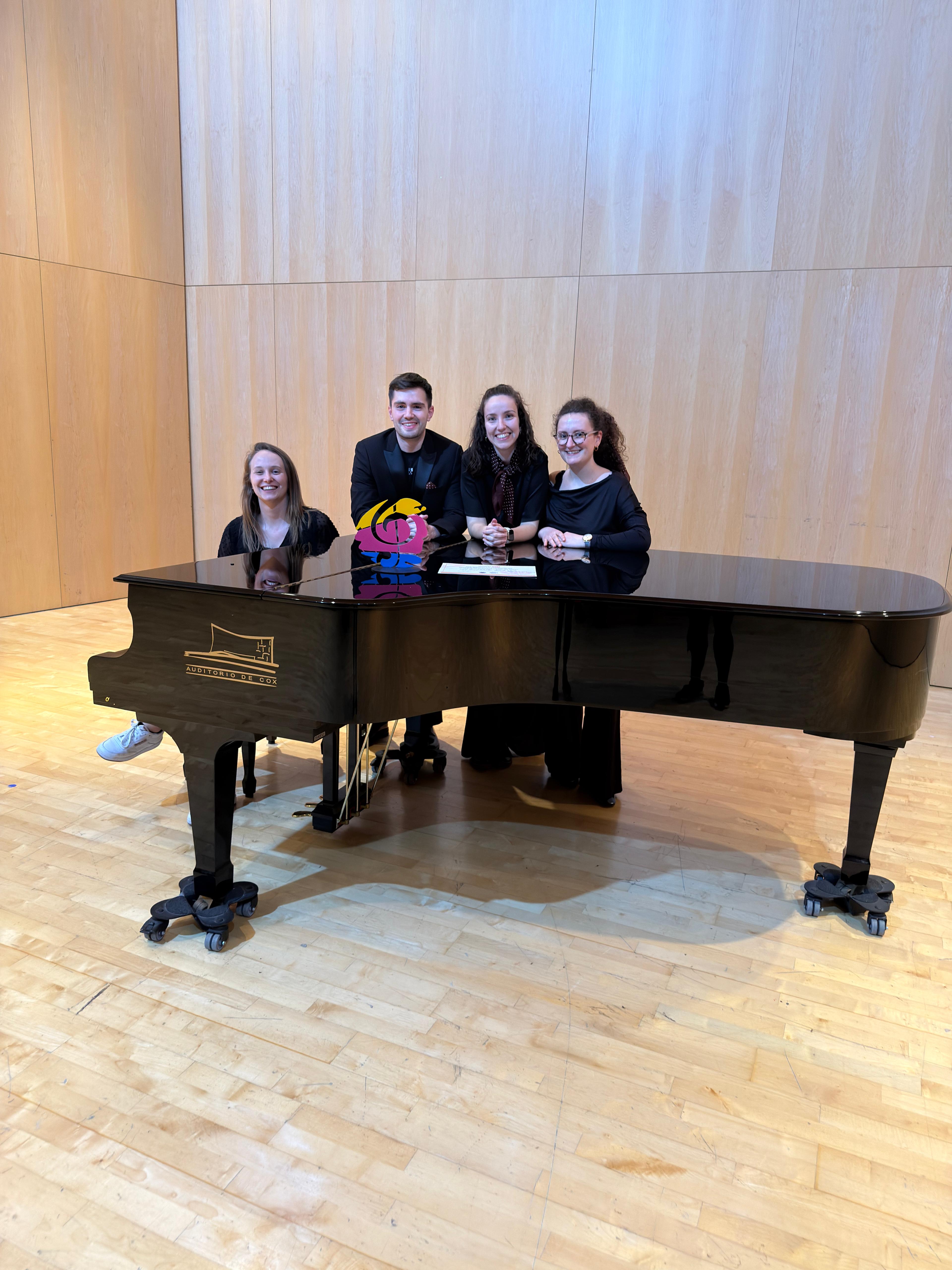 Aer Clave Ensemble with the trophy at the piano, Auditorio de Cox